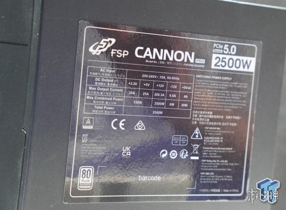 全汉展出新款2500W电源 可同时运行四块RTX4090显卡