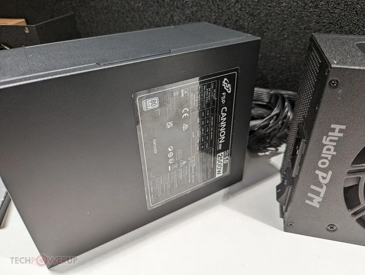 全汉展出新款2500W电源 可同时运行四块RTX4090显卡