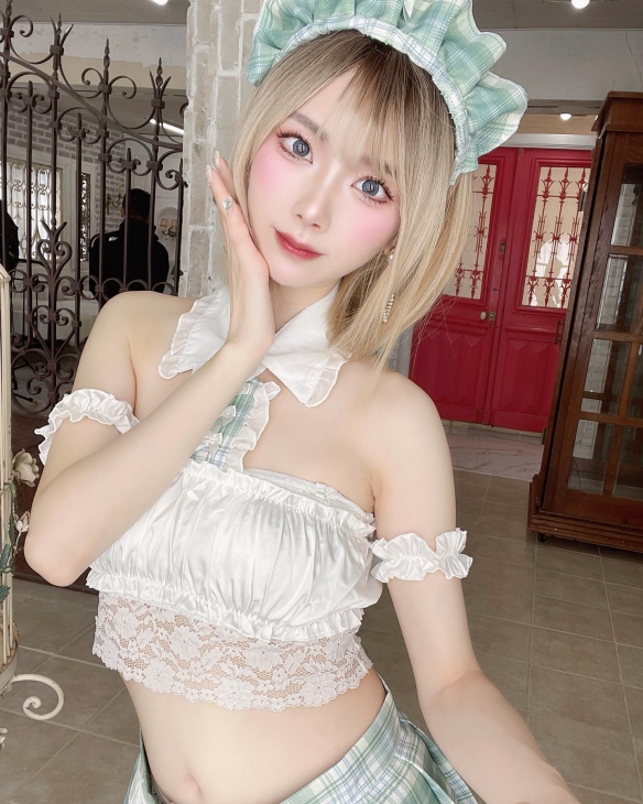 清纯可爱的大眼萌妹！11区美女COSER 天上てんこ赏