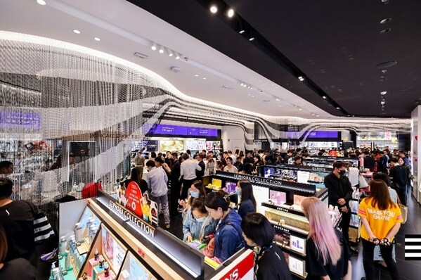 耀在未来，丝芙兰中国首家未来概念店亮相上海 