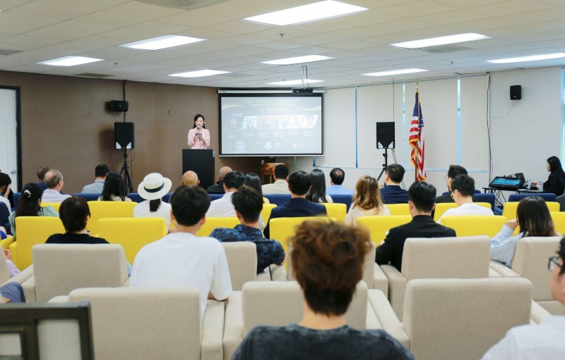 首届中美可持续发展峰会在加州圆满举行，引领国际绿色发展新方向